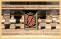 Balustrada I pi�tra z herbem UJ